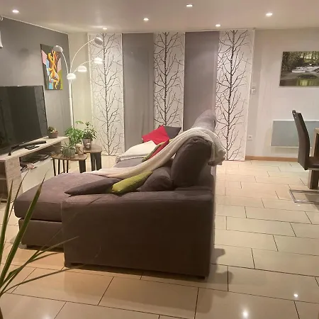 Apartament De La Vallee *