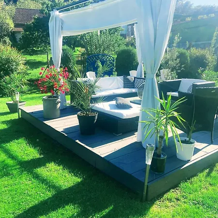 De La Vallee Apartment *