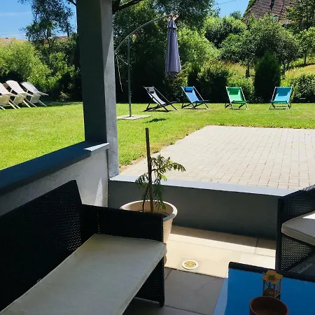 De La Vallee Apartment *